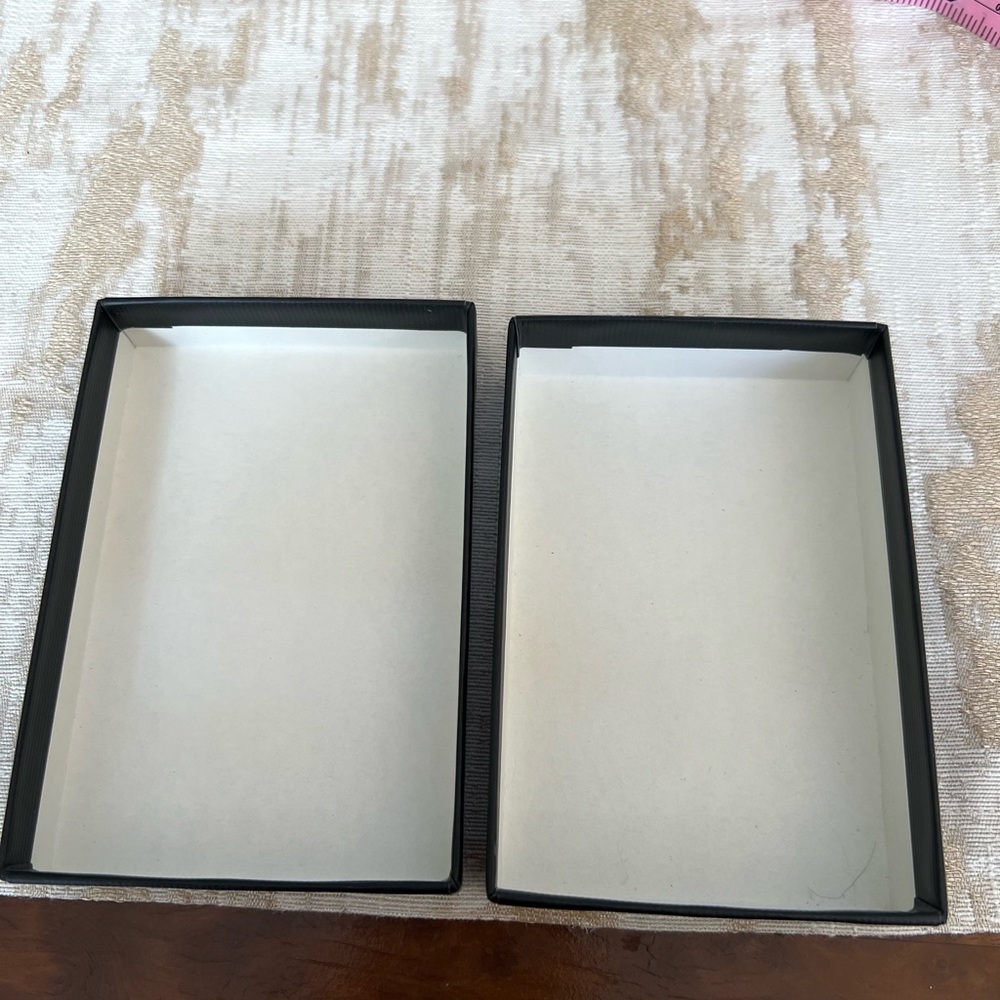 Small empty Gucci box - Picture 3 of 5